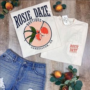 Rosie Daze peach 🍑 logo tee
